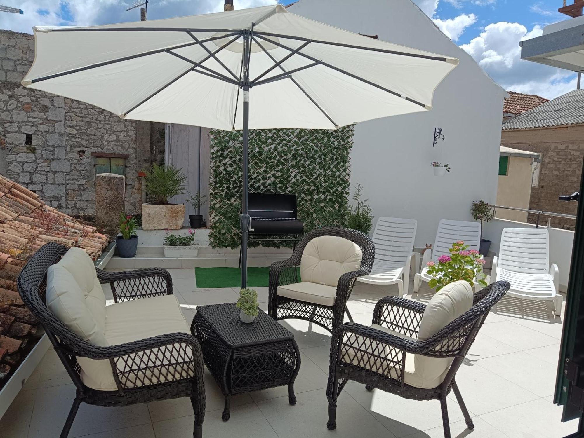 Apartment Olive Kastela Ngoại thất bức ảnh